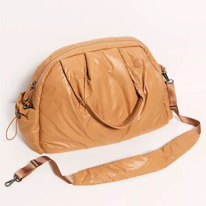 Caraa Nimbus large bag in Chai EUC